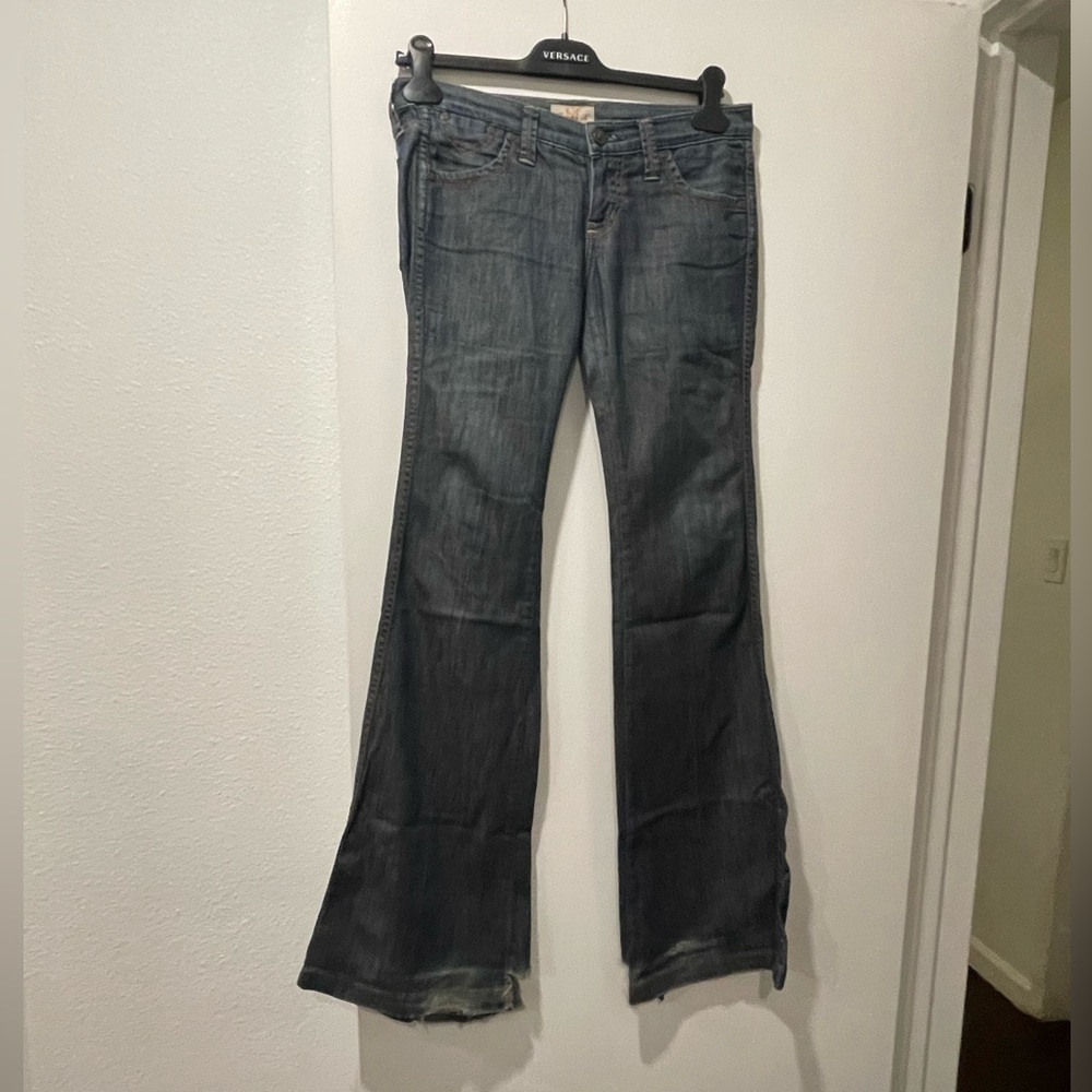 Distressed frankie b Women'sโ Dark Gray Flare Jeans
